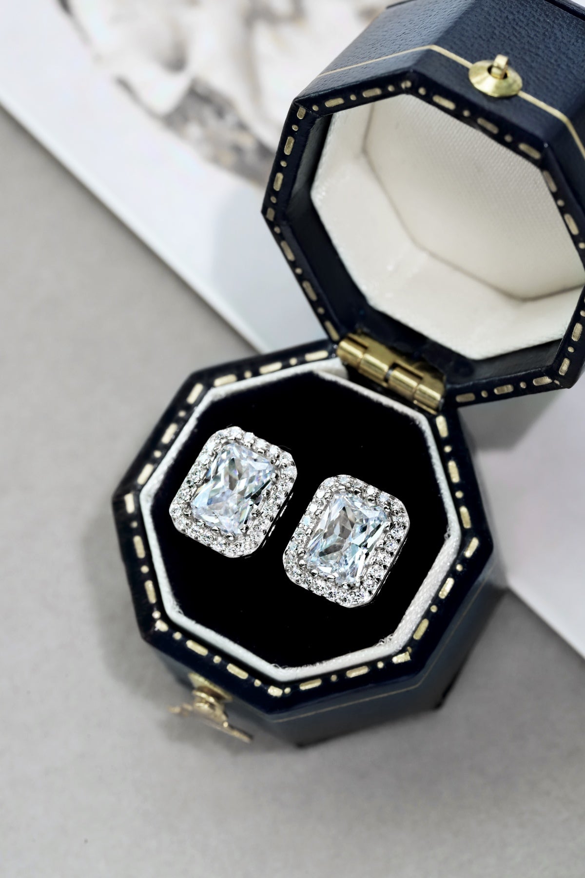 Aristocratic Allure Earrings S925