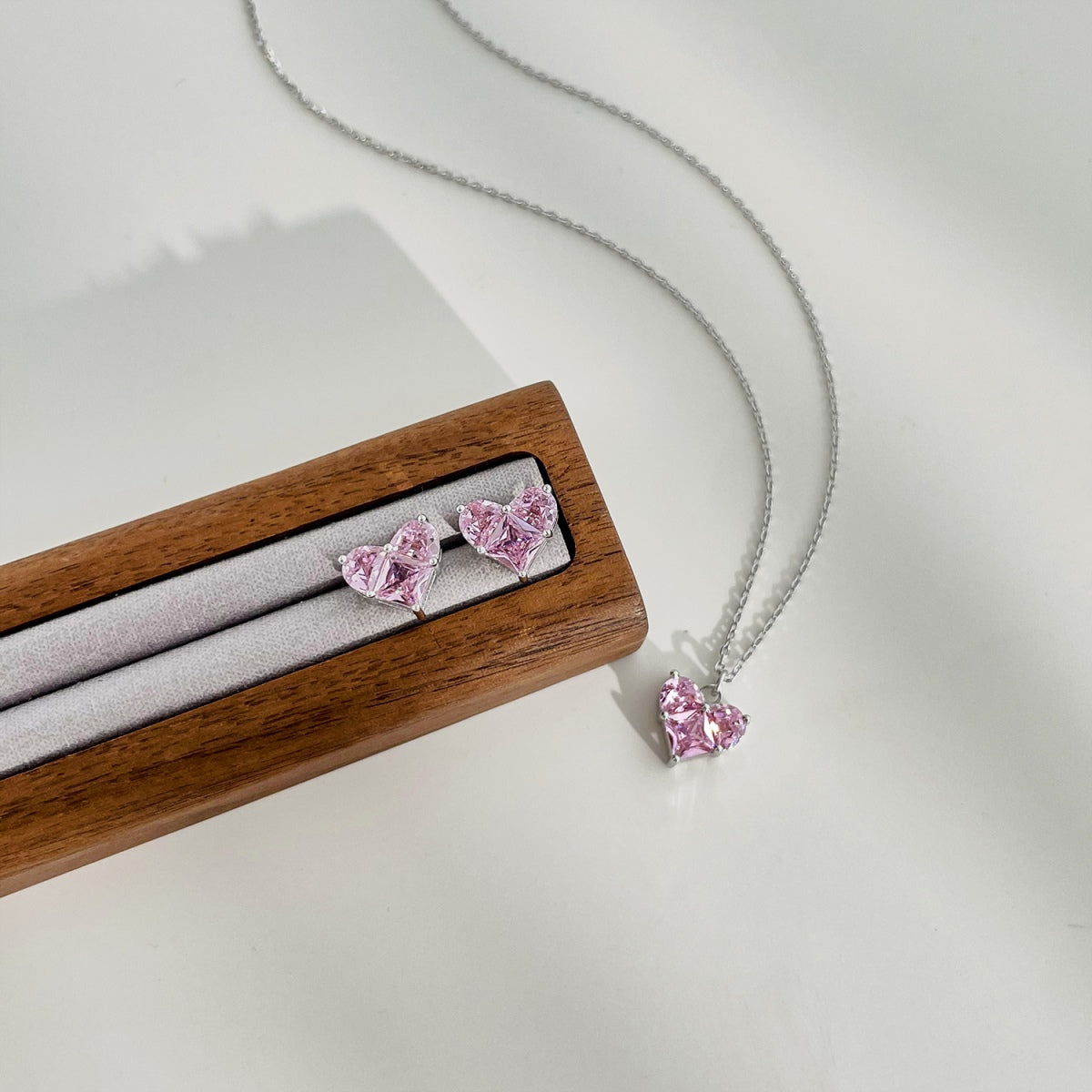 Queen of Hearts Pink Necklace S925 